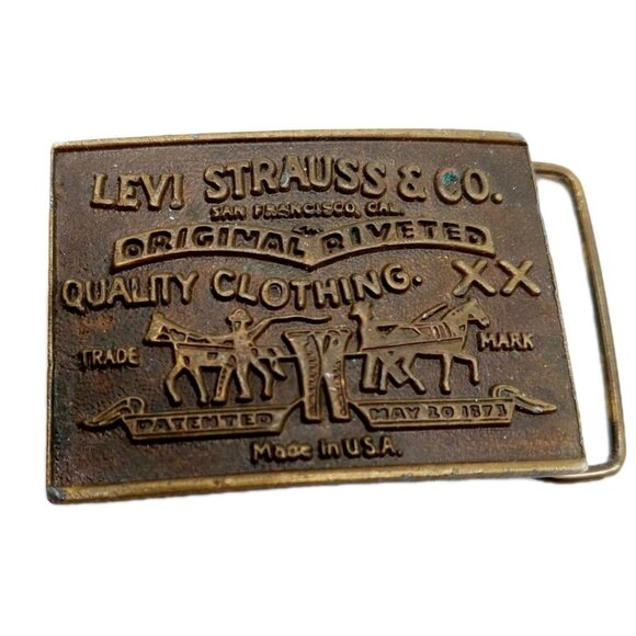 Levi Strauss Belt Buckle 4” Original Riveted Vintage Read - Picture 1 of 4